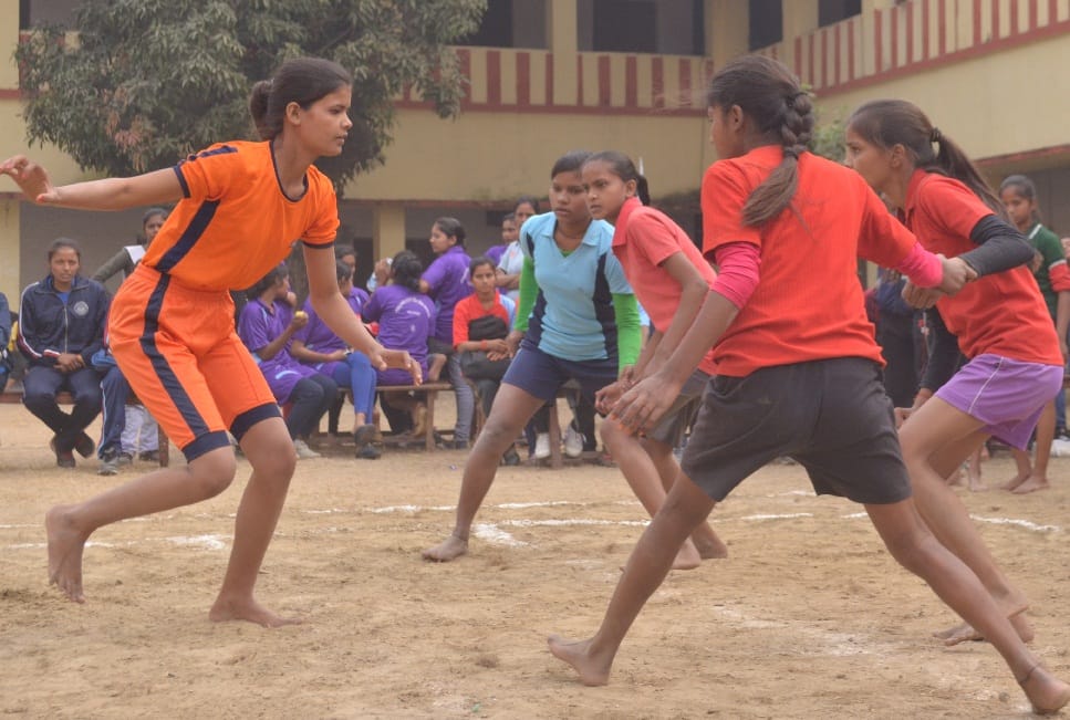 प्रतियोगिताओं में विद्यार्थियों ने दिखाई प्रतिभा
