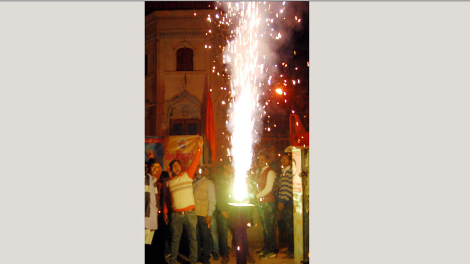 vishva hindu parishad celebrate six december and muslims says black day 
