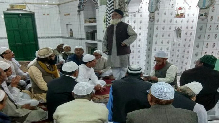 vishva hindu parishad celebrate six december and muslims says black day 