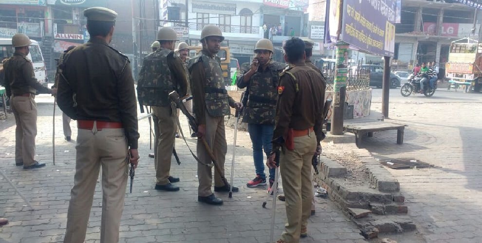Conflicts between two parties in Meerut and six people injured