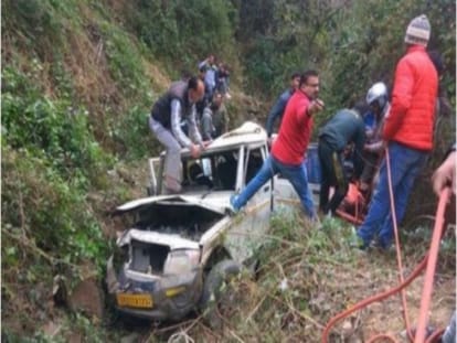 road accident in almora five people killed including four teachers