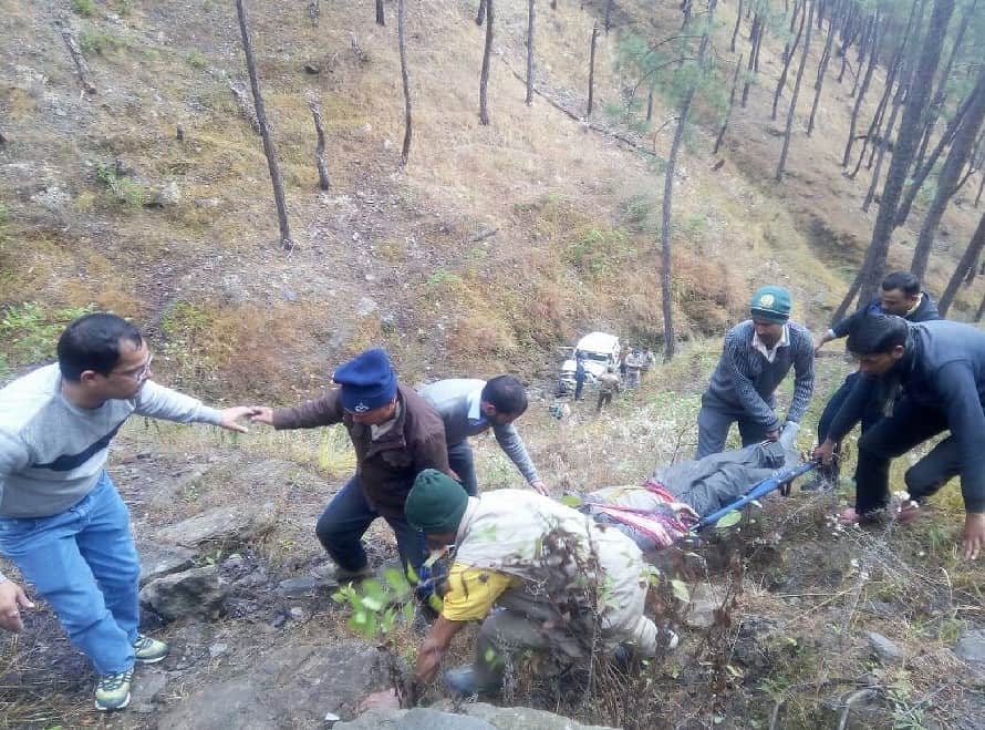 horrible photos of teachers death in road accident in almora 
