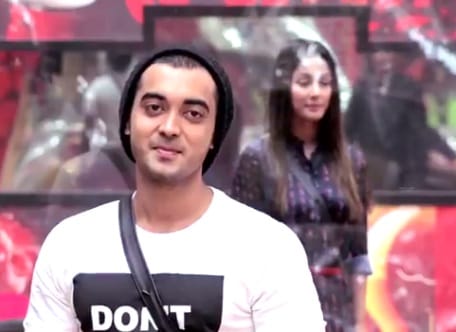 Watch What Happened When Arshi Khan Father Entered Bigg Boss 11 House