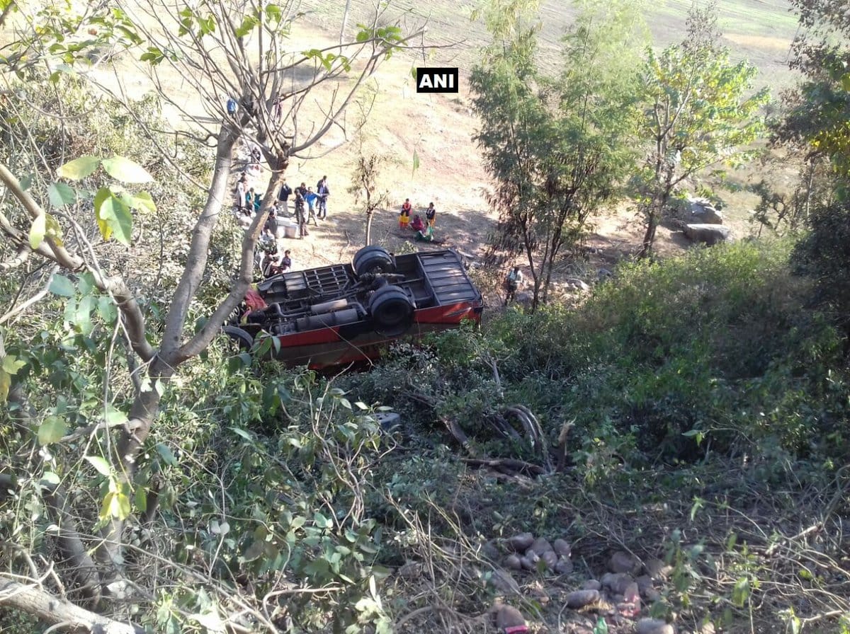 rajouri bus accident 22 people injured