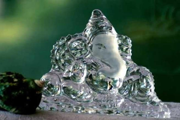 always keep these ganesh idol at your home according to vastu