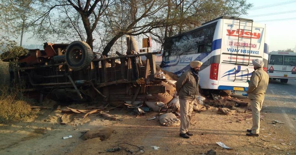 moga accident, bus and truck collision