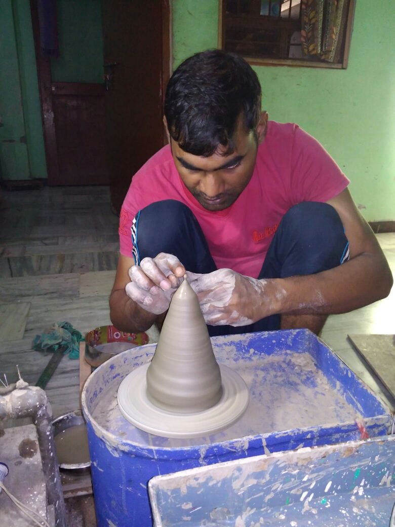 black pottery art special artist shows performence