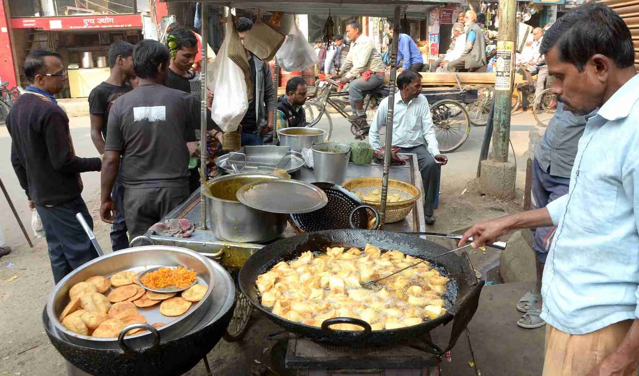 varanasi this breakfast is vey famous in world
