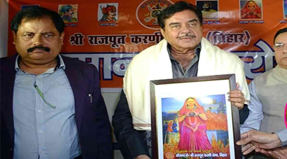karni sena give honour to Shatrughan Sinha for speaking against padmavati