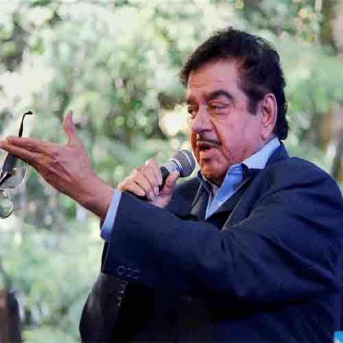 karni sena give honour to Shatrughan Sinha for speaking against padmavati