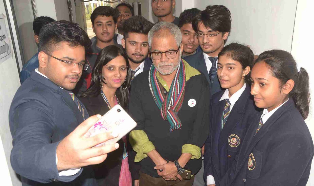 sanjay mishra came varanasi for his film Kadvi Hawa premier show