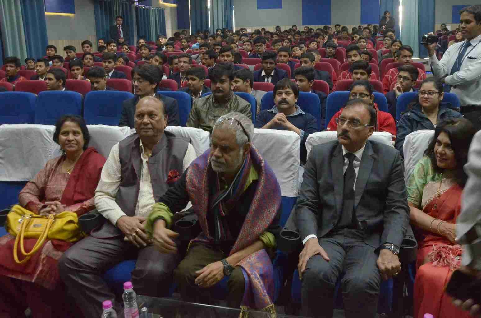 sanjay mishra came varanasi for his film Kadvi Hawa premier show