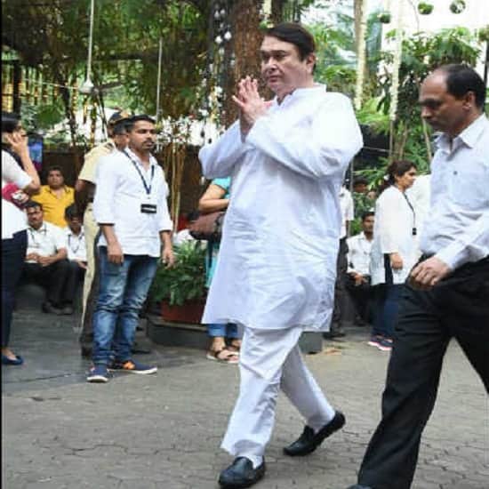 bollywood stars come at shashi kapoor prayer meet
