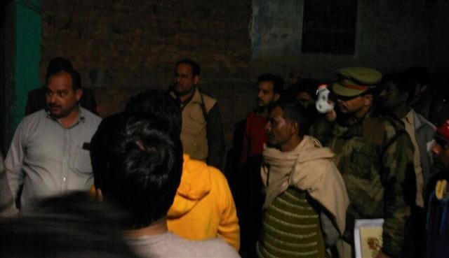 Jatari attempt to burn the imam of Jama Masjid alive