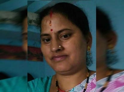 teacher teaches children a special way in Bageshwar