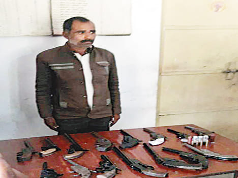 Thokiya Gang caught a member