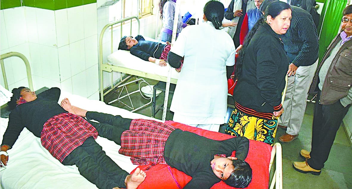 जिला अस्पताल में दलाल हावी, महिला से अभद्रता