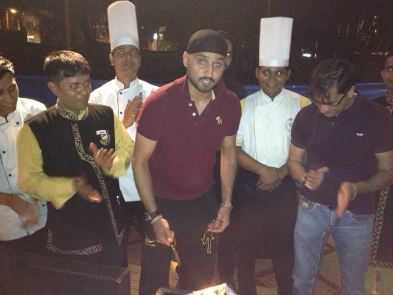 salman khan movie dabangg-4 and dhoom-4 shooting set decorate with sambhali kabab stall 