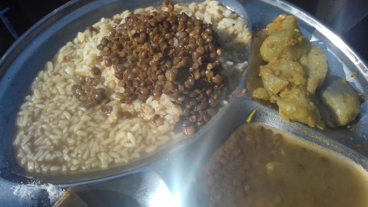 pulse with worm served in government hostel in agra