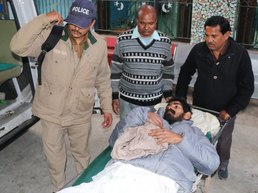 Brahmachari atmabodhanand hospitalized on death Strike in dehradun