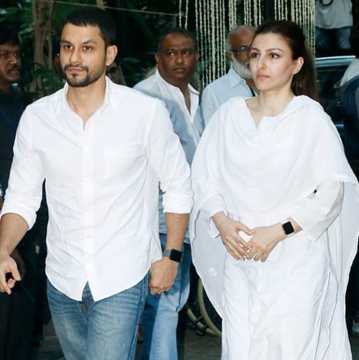 Bollywood celebrities arrived to Shashi Kapoor Prayer Meet See Pics 