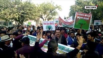 STREET MARCH BY NOIDA PEOPLE AGAINST DUMPING GROUND OF SECTOR 123 SUPPORTED BY BOLLYWOOD