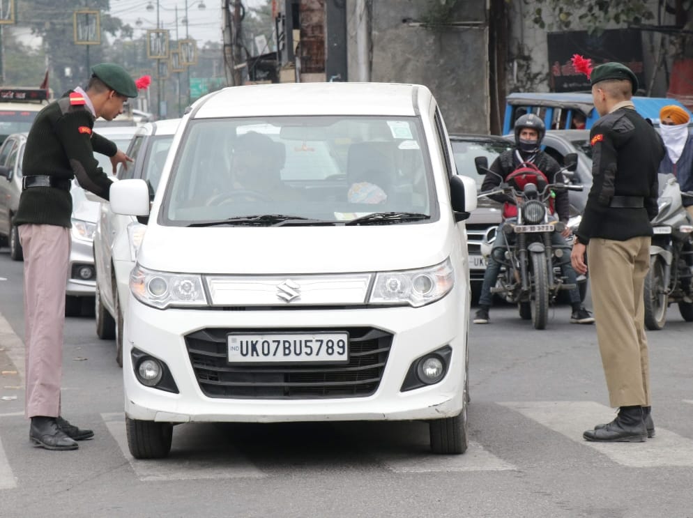  traffic police in dehradun 