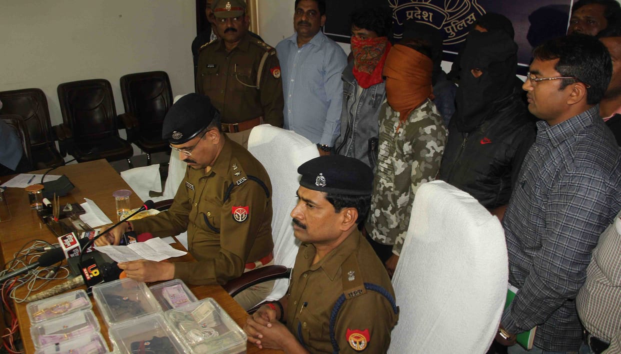 Six robbers arrested in police encounter
