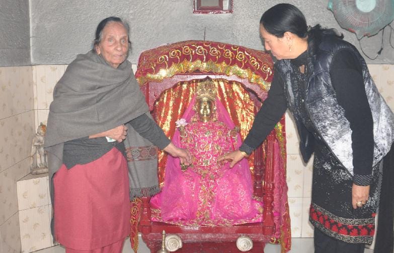 भुवनेश्वरी मंदिर में माता की सोने की नथ, चांदी के छत्र चोरी