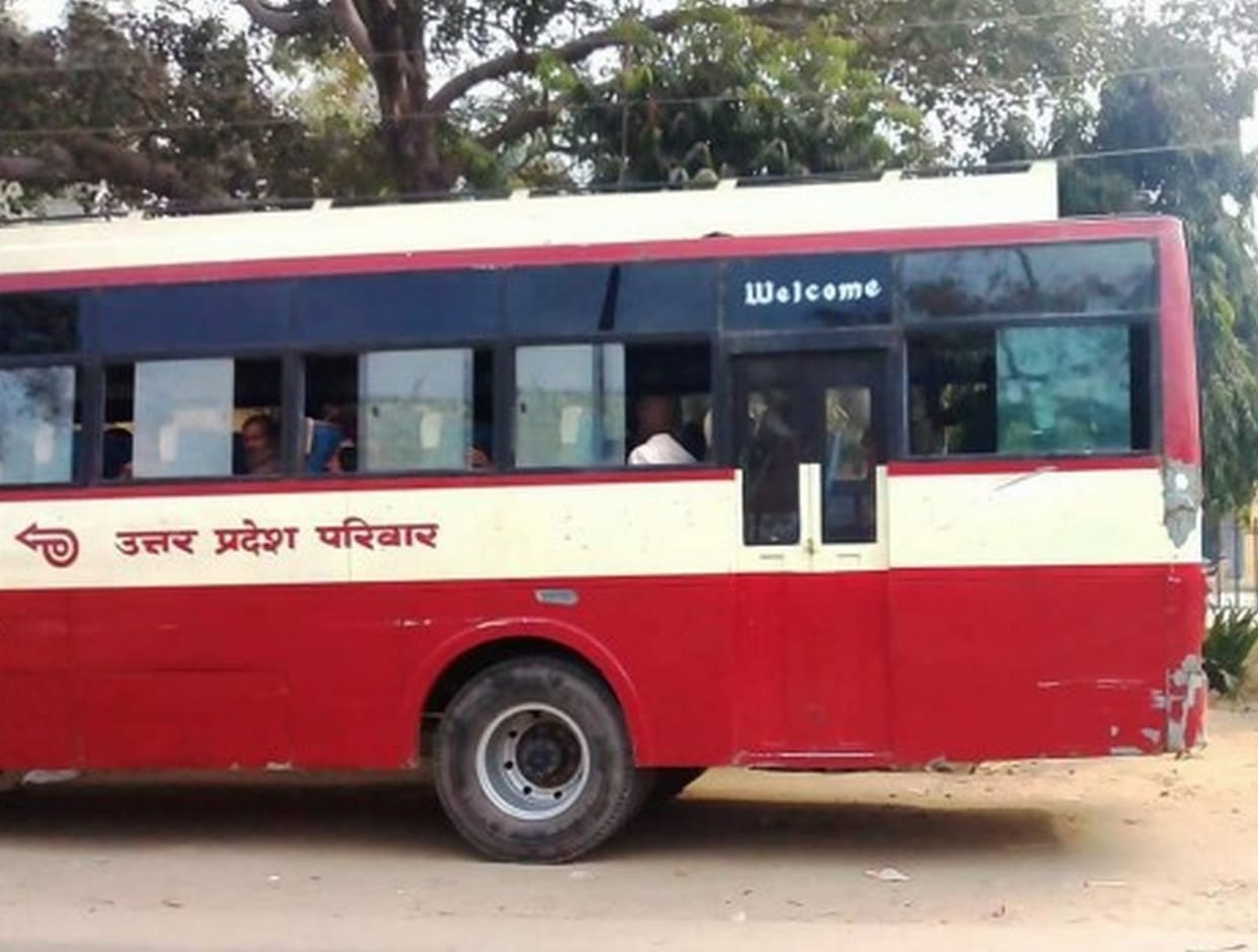 ‘नकली रोडवेज बस वालों’ ने चस्पा किया बसों का टाइम