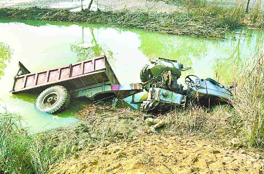 Tractor-trolley driver's death in accident