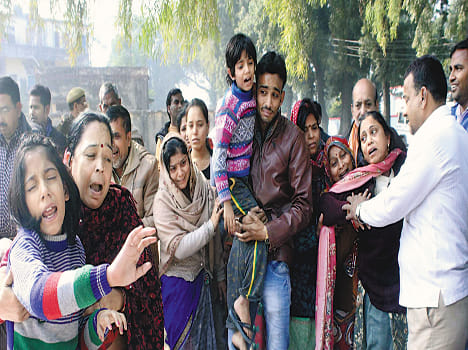 Lying to give late farewell to late police personnel eyes