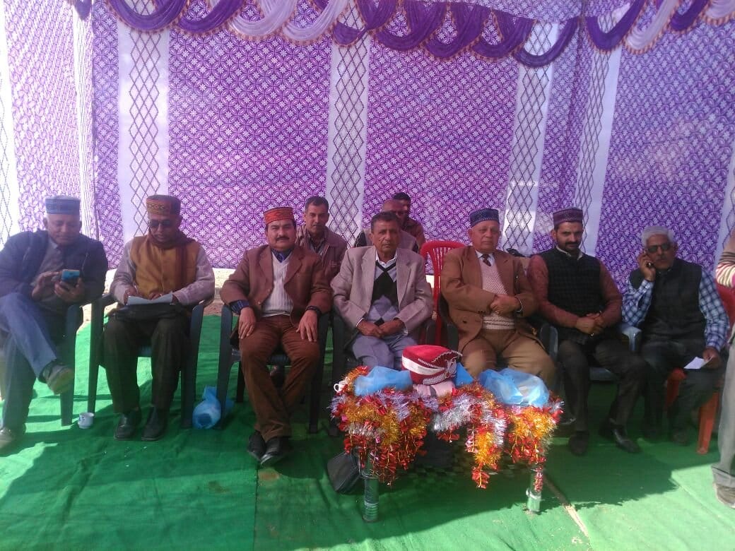70 बंसत देख चुके पेंशनरों को किया सम्मानित