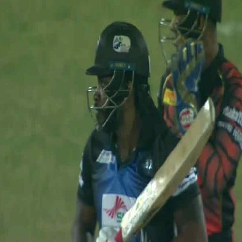 chris gayle hits 800 sixes in t20 
