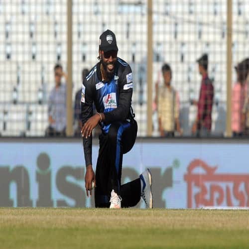 chris gayle hits 800 sixes in t20 
