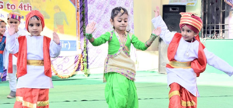 फैंसी ड्रेस प्रतियोगिता ने लूटा दिल
