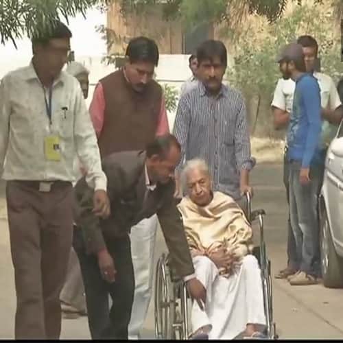Gujarat Election 2017 bride groom and girl with haldi goes for voting photos
