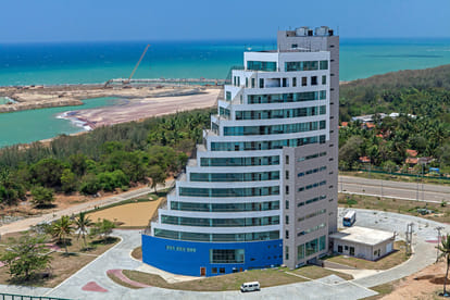 Srilanka handover hambantota port to china