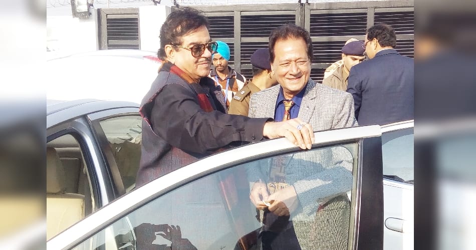 shatrughan sinha meet former union minister Harmohan dhawan