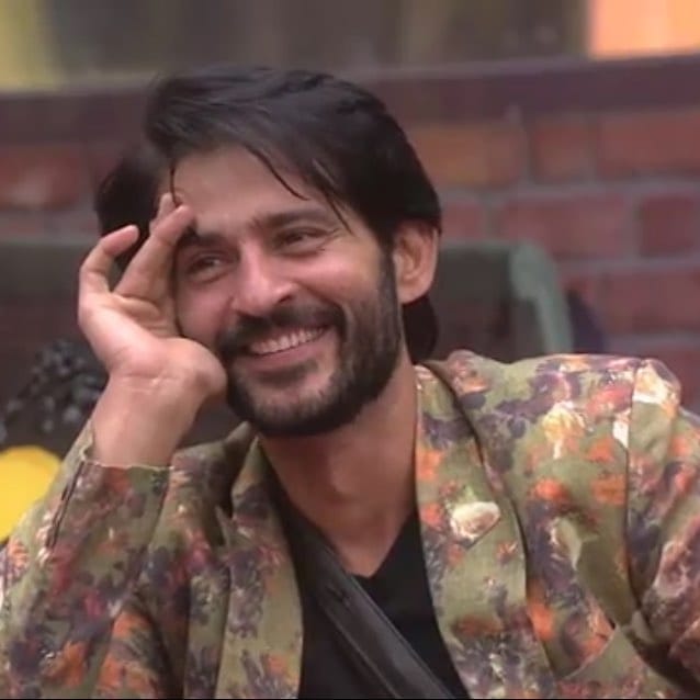 Bigg Boss 11 Hiten Tejwani Kids Neevan And Katya Visits The Show