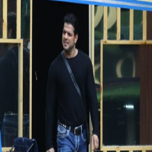 Karan Patel lashes out on Bigg Boss 11 contestant Hina Khan in Weekend Ka Vaar