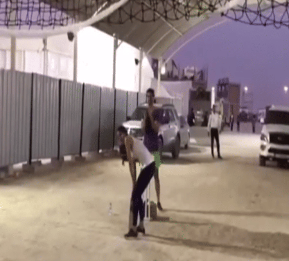 katrina kaif playing cricket during shooting of film tiger zinda hai