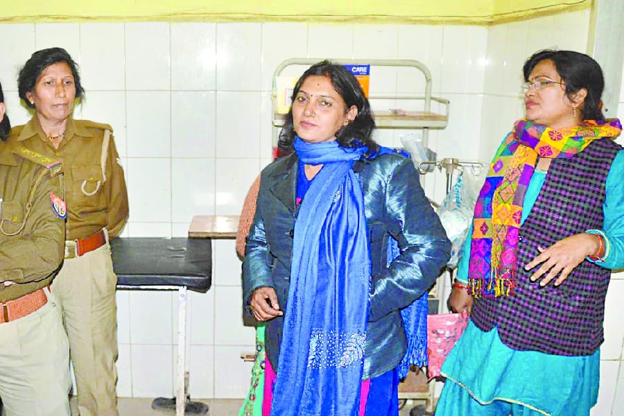 pics of women who did marriage with yogi adityanath photo.