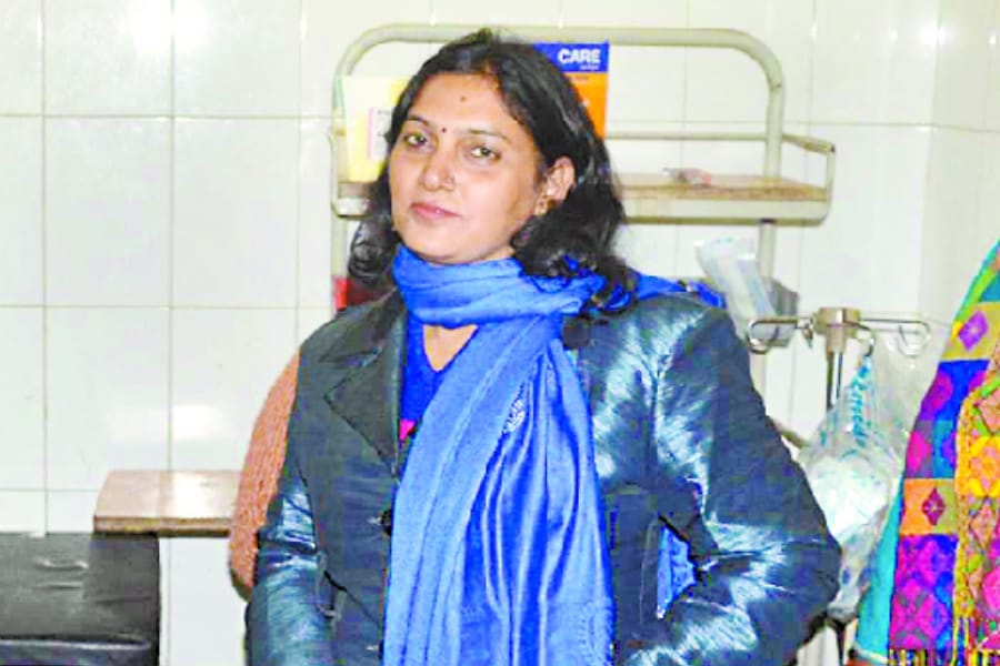 pics of women who did marriage with yogi adityanath photo.