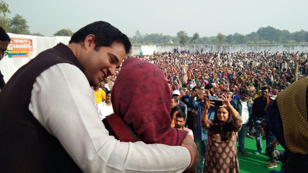 varun gandhi says, i don't criticise anybody