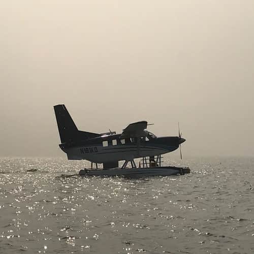 Landing of Sea plane in Mumbai waters in the presence of Nitin Gadkari