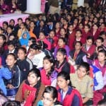 कार्यक्रम के दौरान उपस्थित छात्राएं।