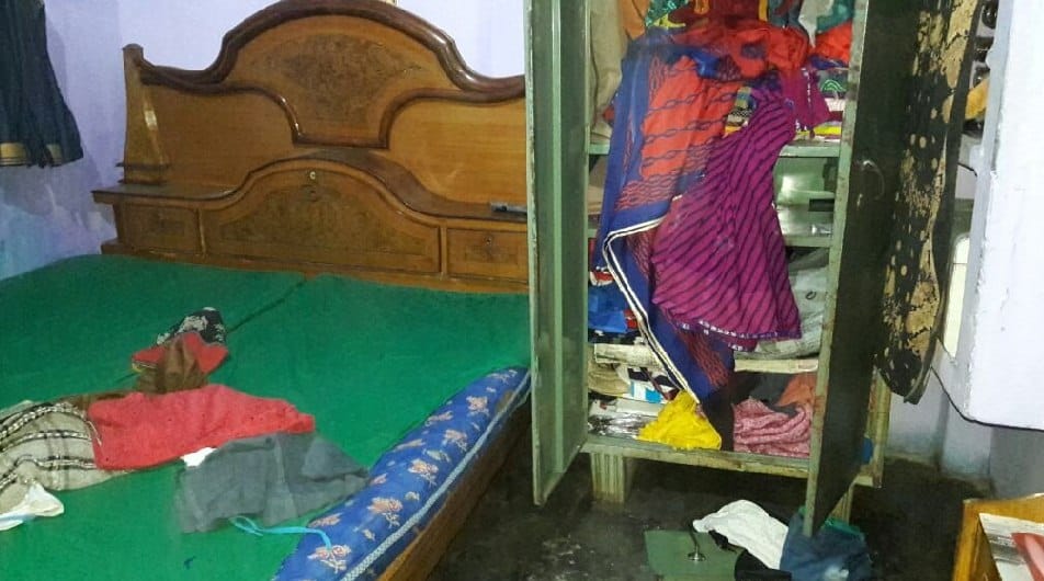 बदमाशों ने घर में धावा बोलकर की लूटपाट