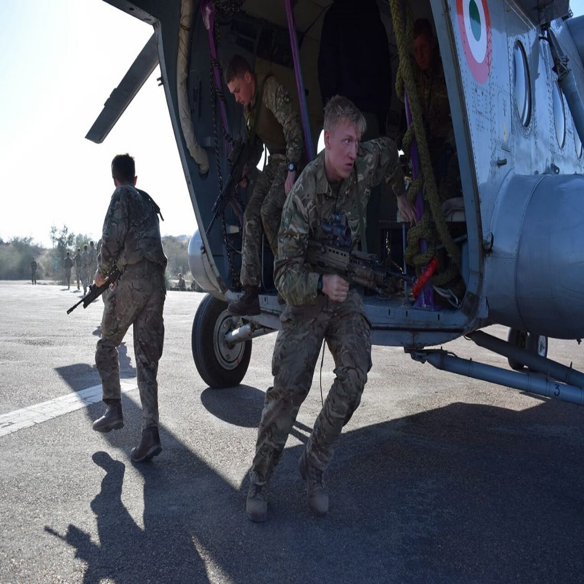 Ajeya Warrior 2017-indian and uk army practised heliborne operations in bikaner
