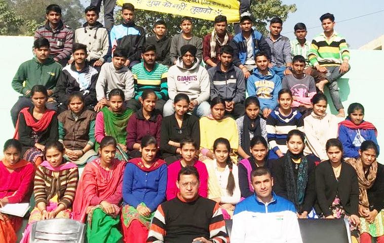 चरणजीत, संतोष बेस्ट वालंटियर चयनित